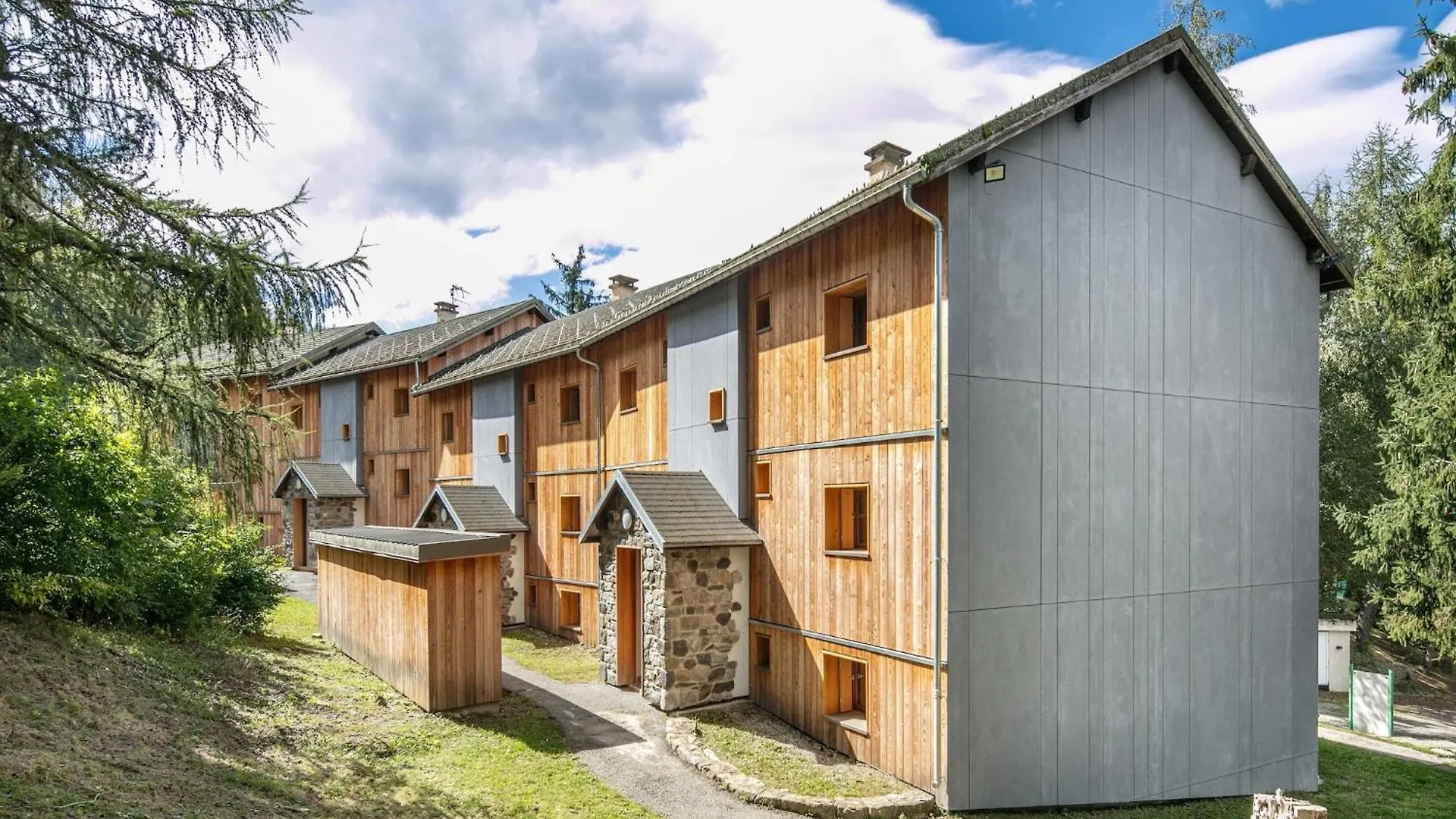 2 Room Apartment 5 People 1 Baby Floor Saint-Leger-les-Melezes
